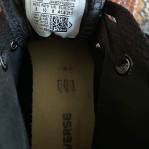 Black leather Chuck Taylor All Star Converse